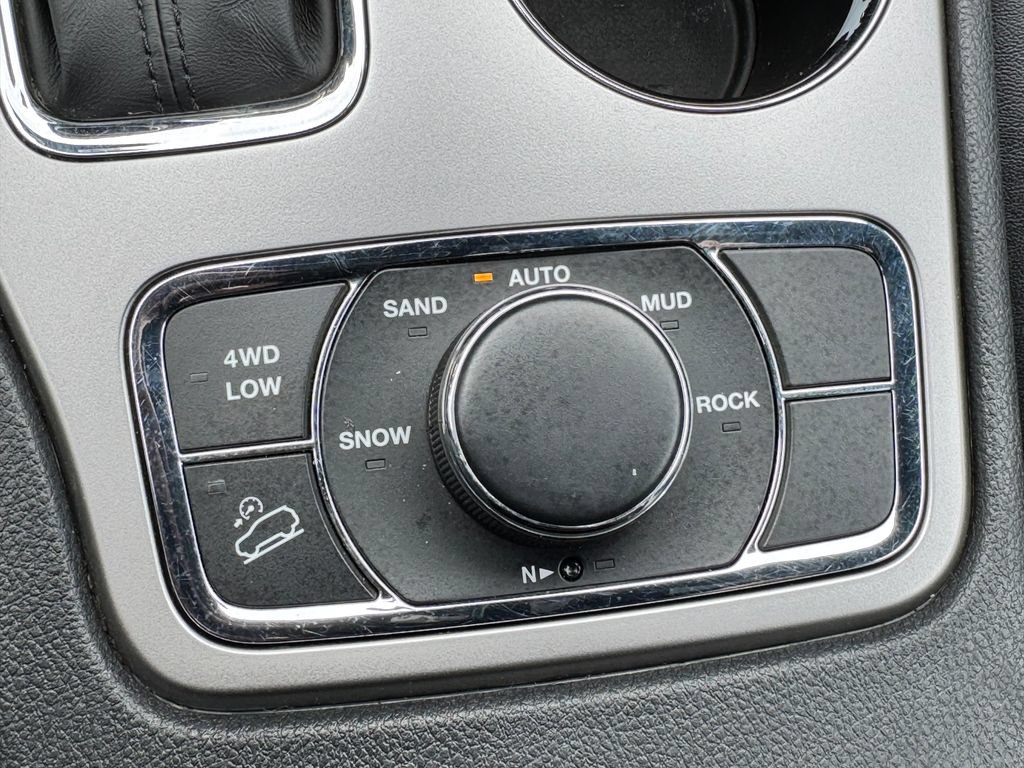 Used 2018 Jeep Grand Cherokee Limited AWD/4WD image 26