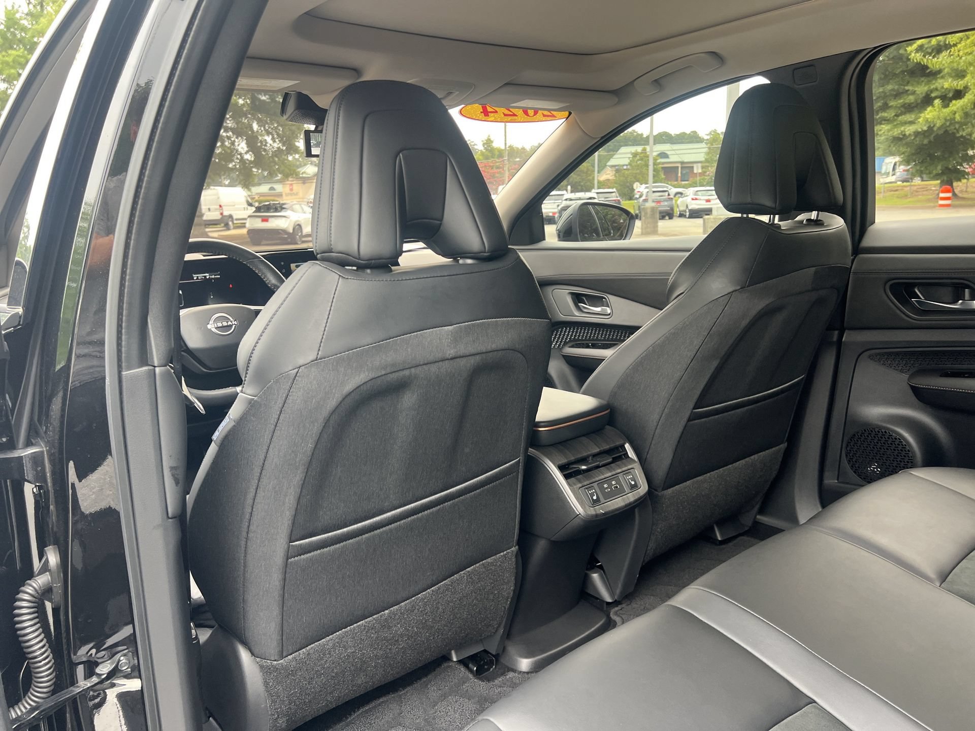 Certified 2024 Nissan Ariya FWD image 22