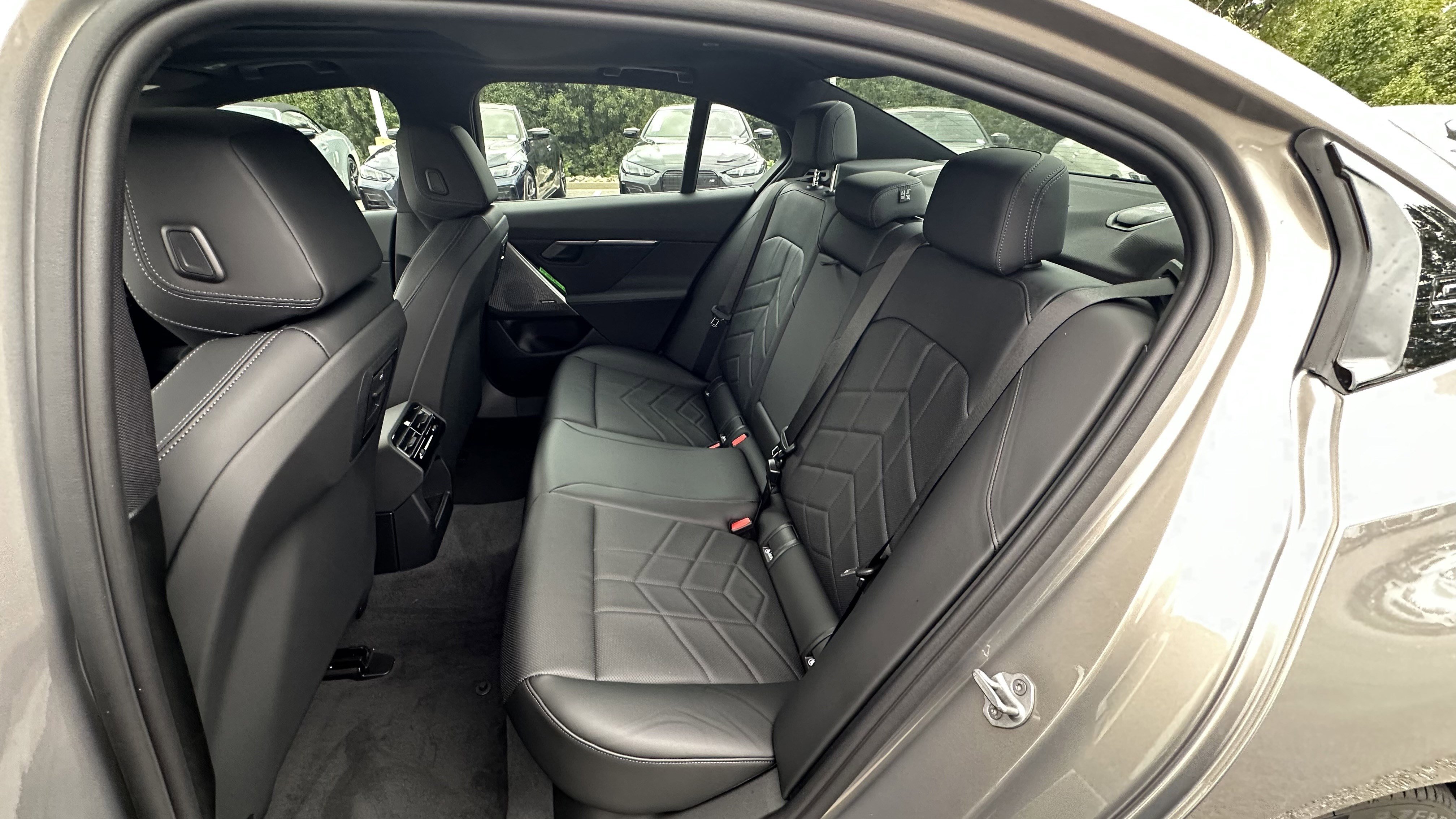 Used 2026 BMW 530i xDrive w/ M Sport Package image 30