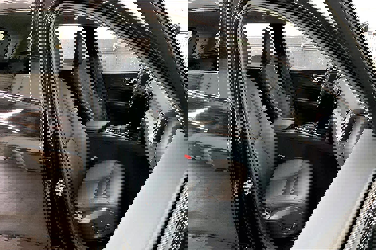 Used 2025 Volvo XC60 B5 Core w/ Protection Package Premier image 10