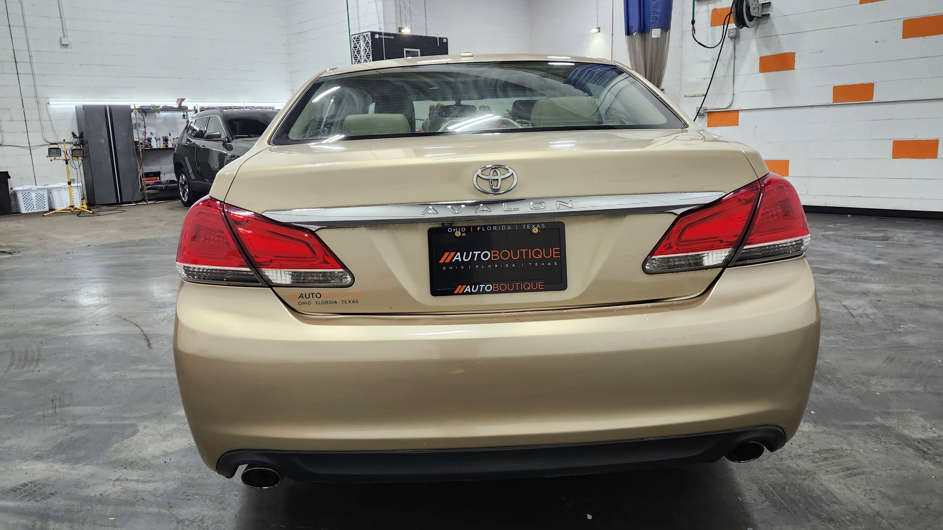 Used 2011 Toyota Avalon image 14