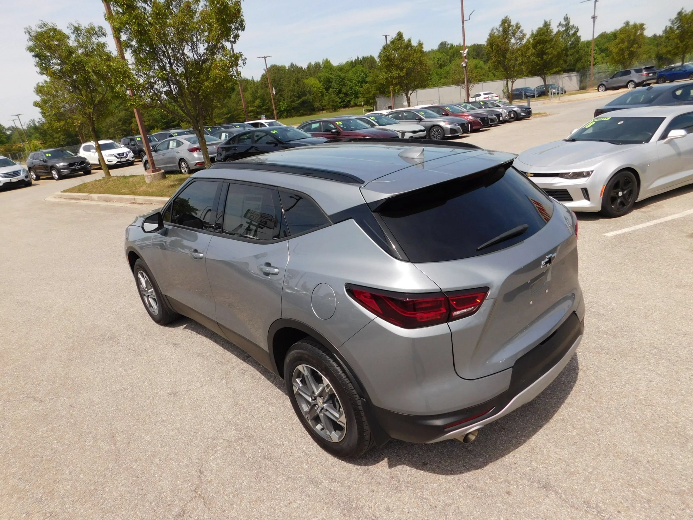 Used 2024 Chevrolet Blazer LT w/ Convenience Package FWD image 4
