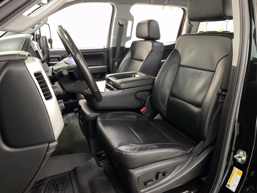 Used 2018 GMC Sierra 2500 SLT w/ Duramax Plus Package AWD/4WD image 27