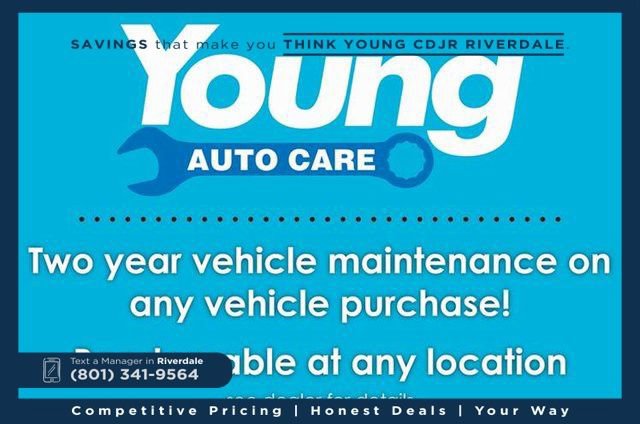 Used 2023 Jeep Grand Cherokee Altitude image 4