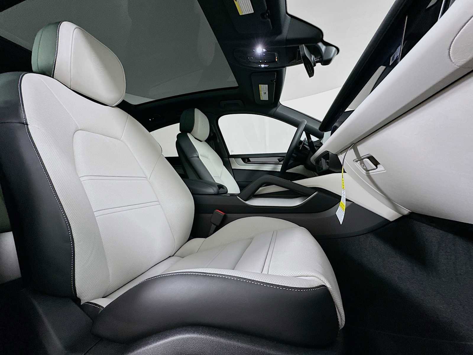 New 2026 Porsche Cayenne Coupe image 29