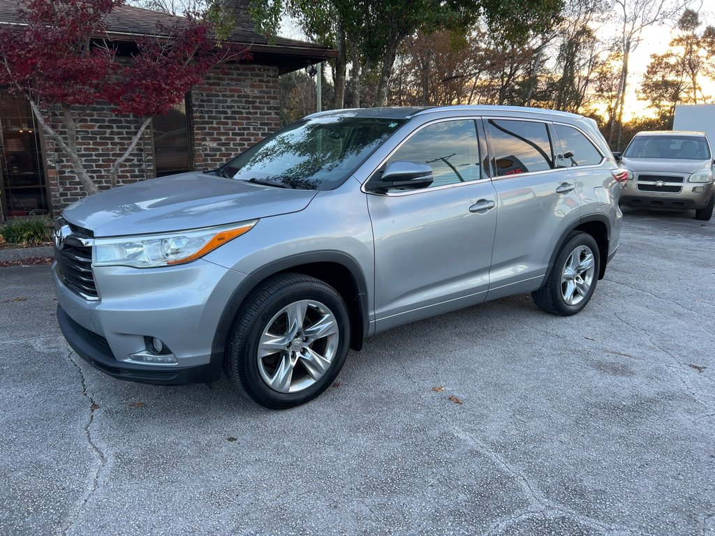 Used 2015 Toyota Highlander Limited image 1