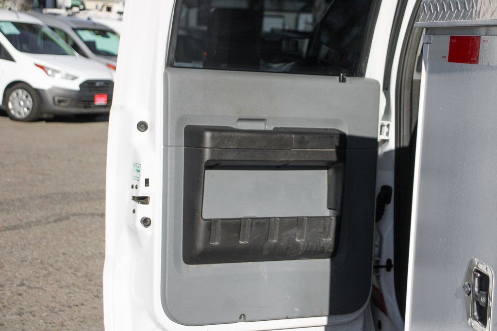 Used 2016 Ford F550 2WD Crew Cab Super Duty image 28