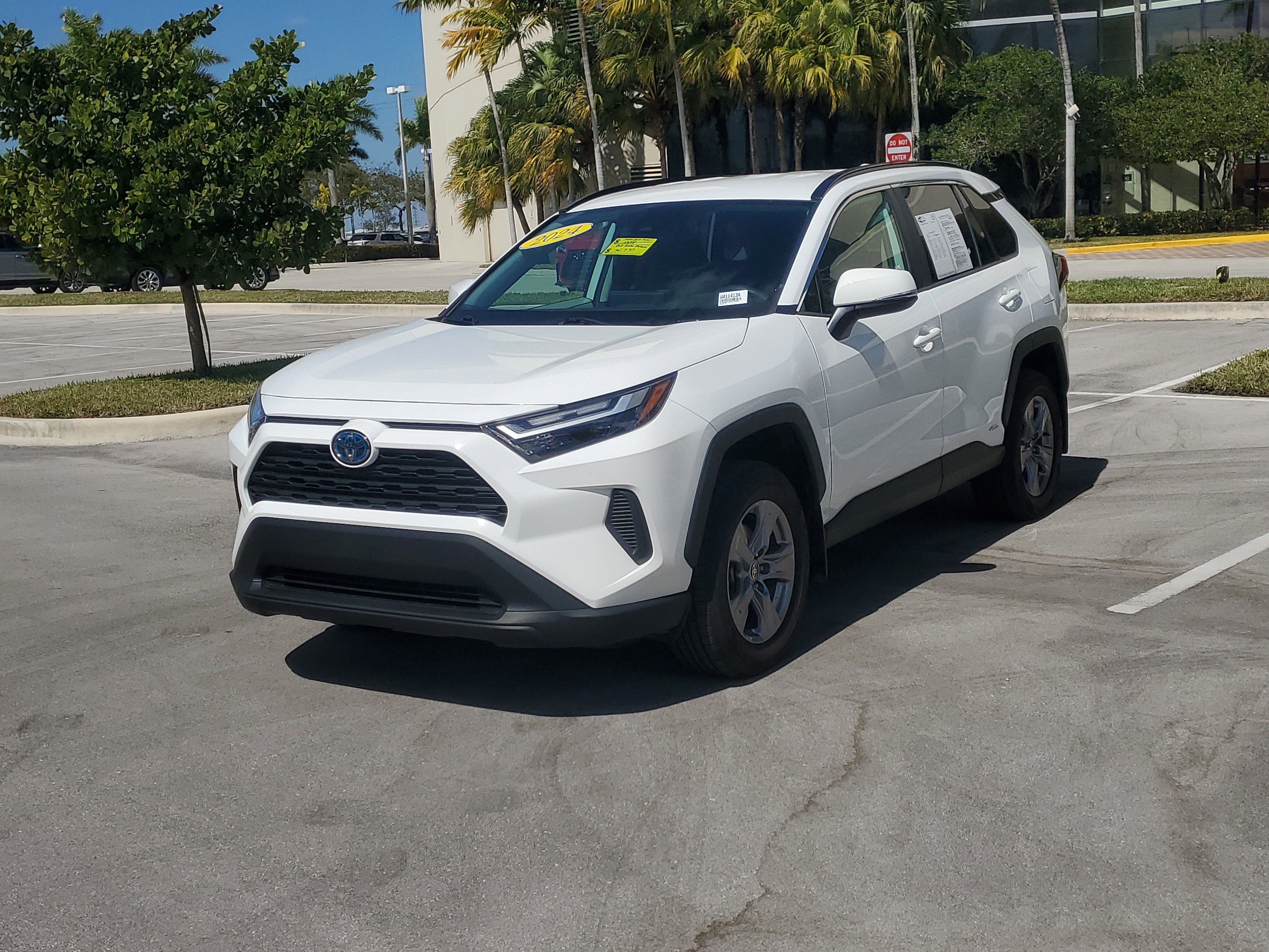 Used 2024 Toyota RAV4 XLE image 7