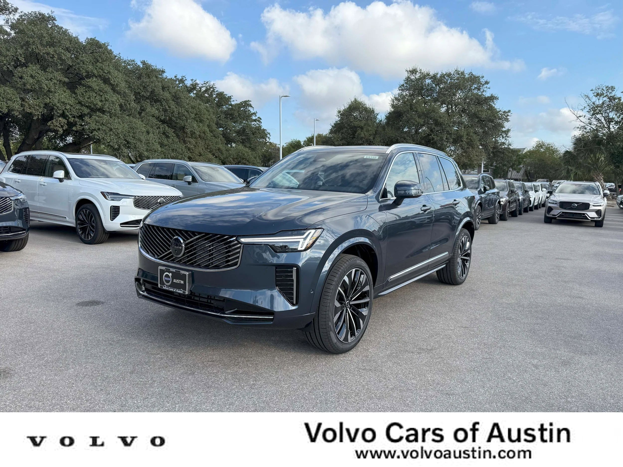 New 2026 Volvo XC90 B6 Plus w/ Protection Package Premier