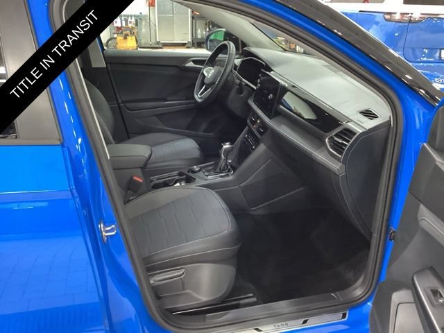 Used 2025 Volkswagen Taos SE AWD/4WD image 10