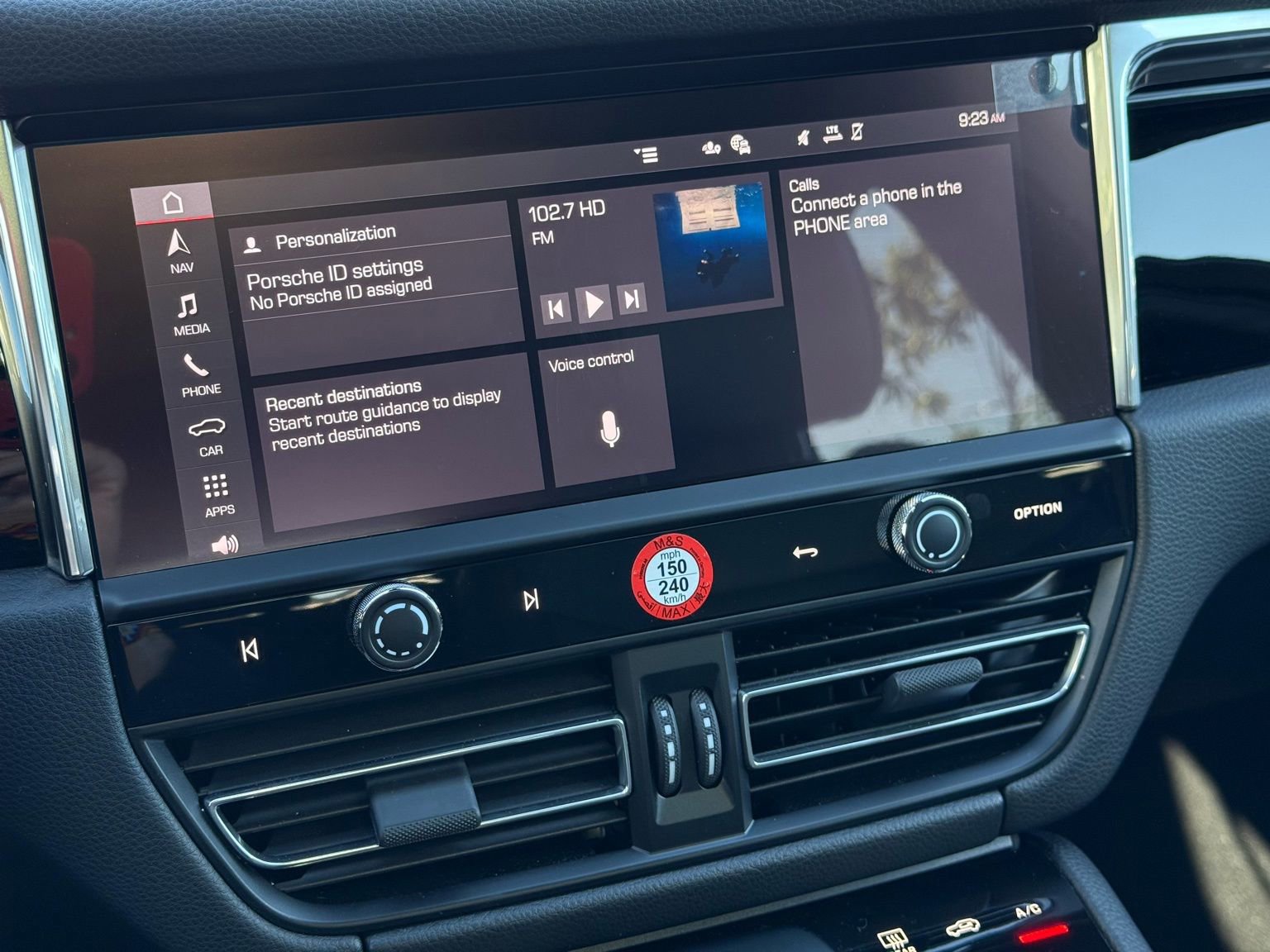 Used 2025 Porsche Macan image 19