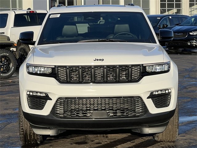 New 2025 Jeep Grand Cherokee Limited w/ Black Appearance Package image 47