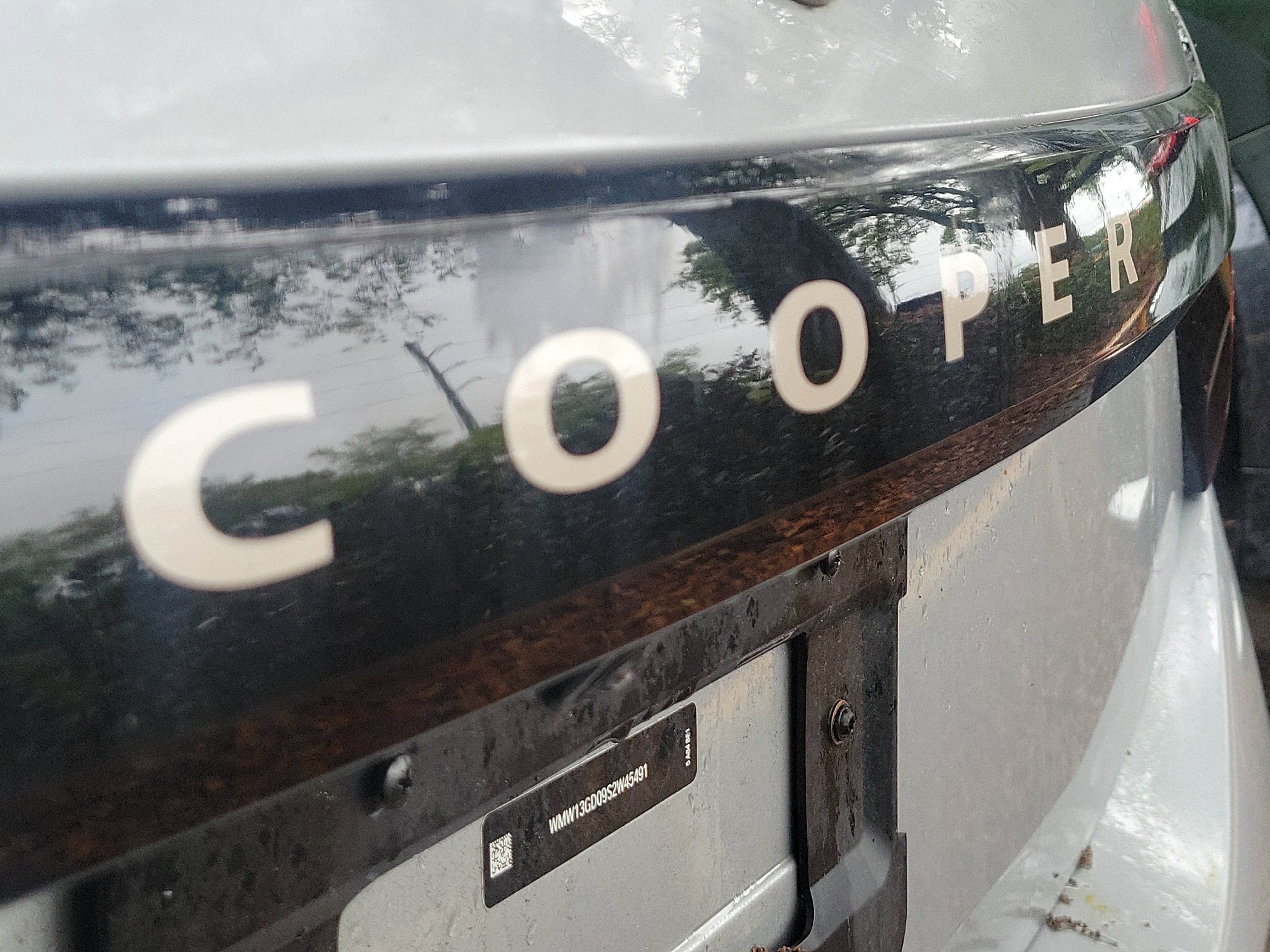 Used 2025 MINI Cooper 2-Door Hardtop FWD image 6