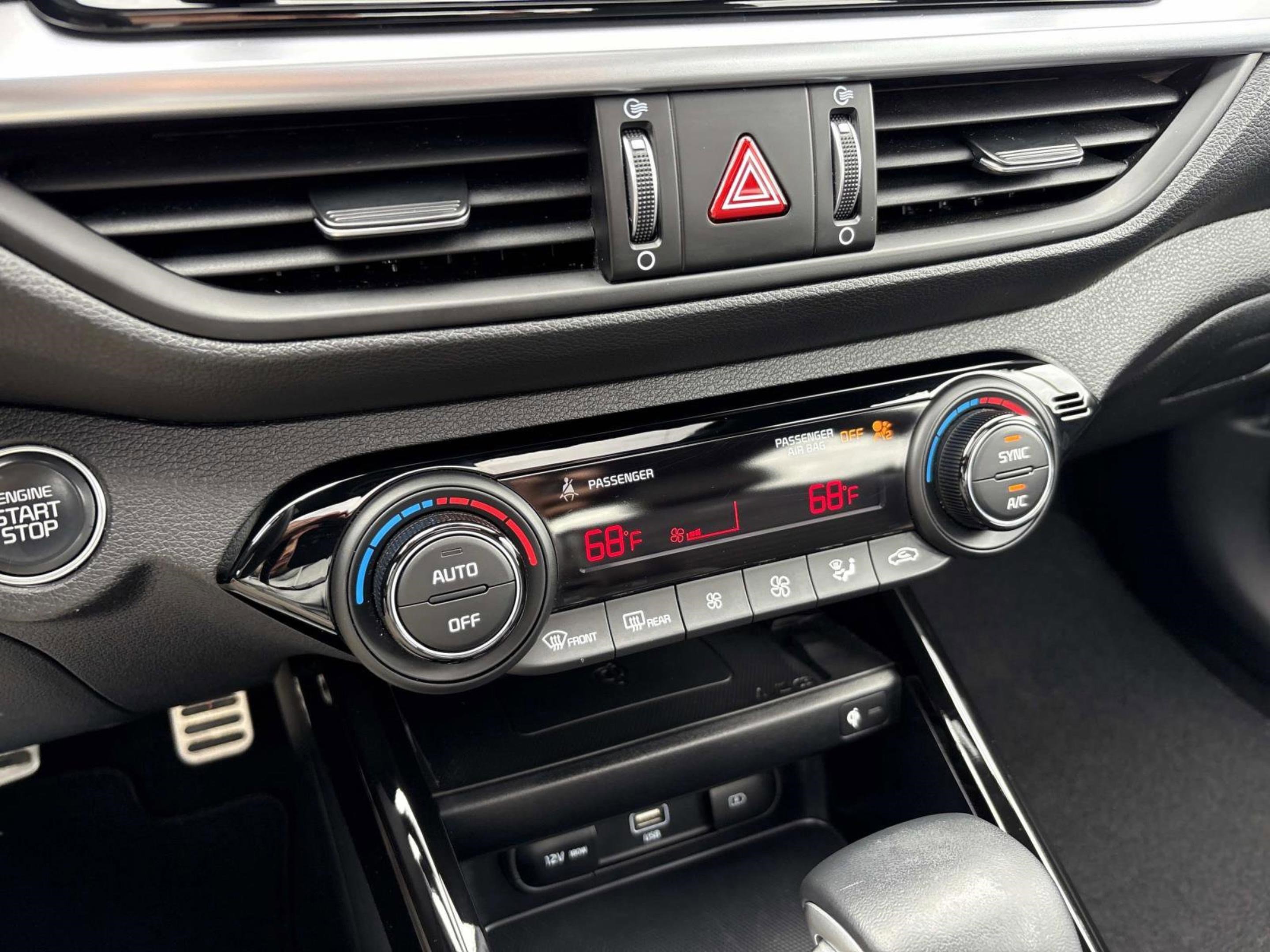 Used 2023 Kia Forte GT-Line w/ GT-Line Premium Package image 31