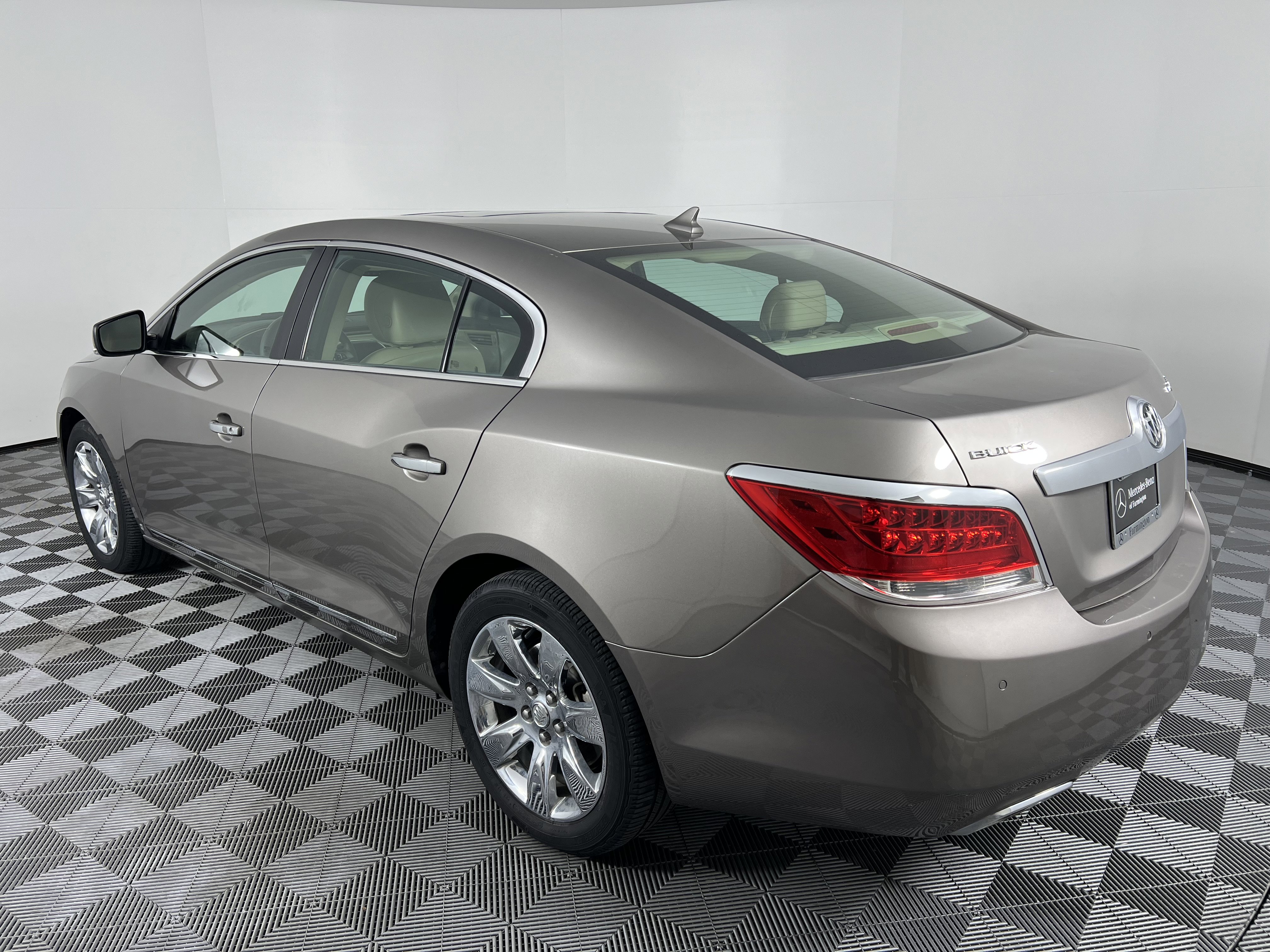 Used 2010 Buick LaCrosse CXS image 10