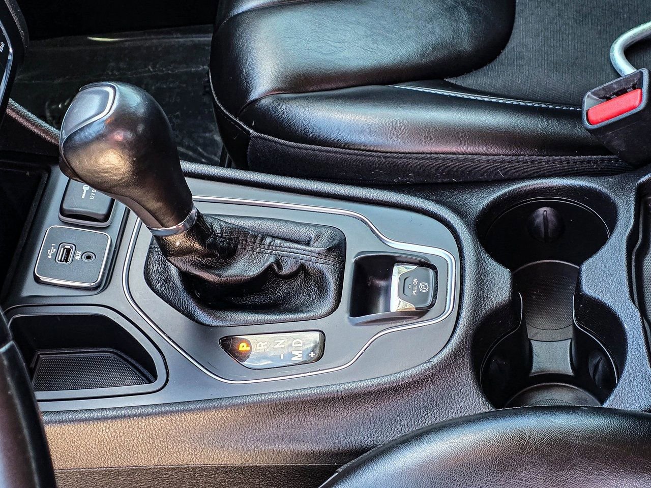 Used 2019 Jeep Cherokee Latitude Plus image 15