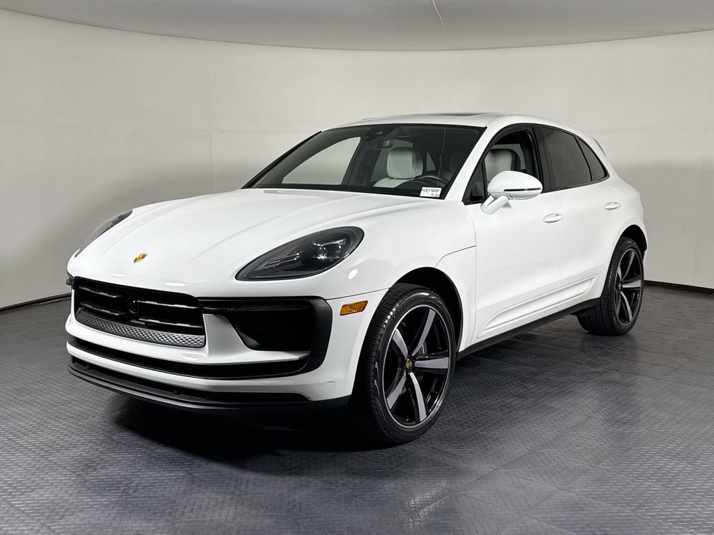 Certified 2023 Porsche Macan AWD/4WD image 1
