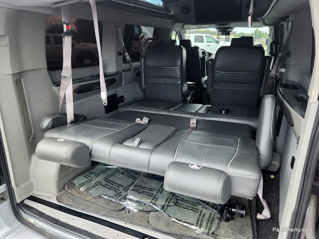 Used 2017 Ford Transit 150 XLT image 35