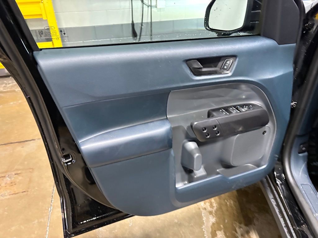 New 2026 Ford Maverick Lariat w/ Black Appearance Package image 21