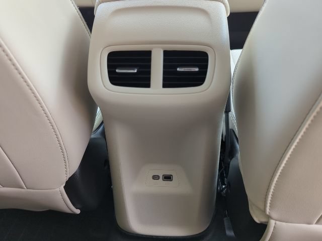 Used 2023 Buick Envision Essence FWD image 23