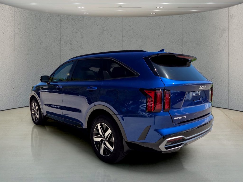 Used 2023 Kia Sorento EX w/ Panoramic Sunroof Package FWD image 7