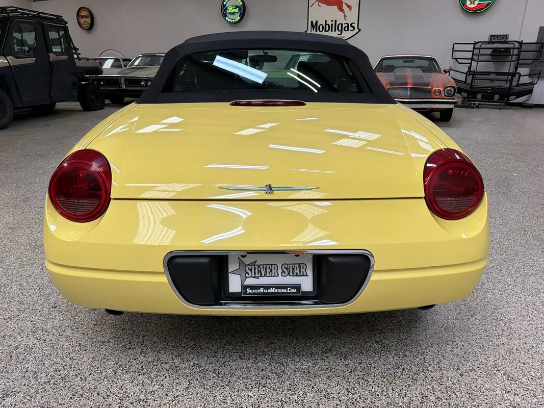 Used 2002 Ford Thunderbird RWD image 6
