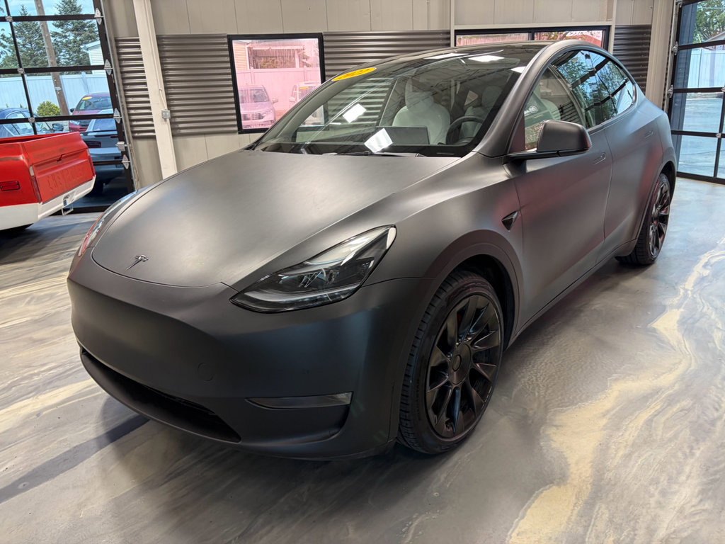 Used 2022 Tesla Model Y Long Range image 3