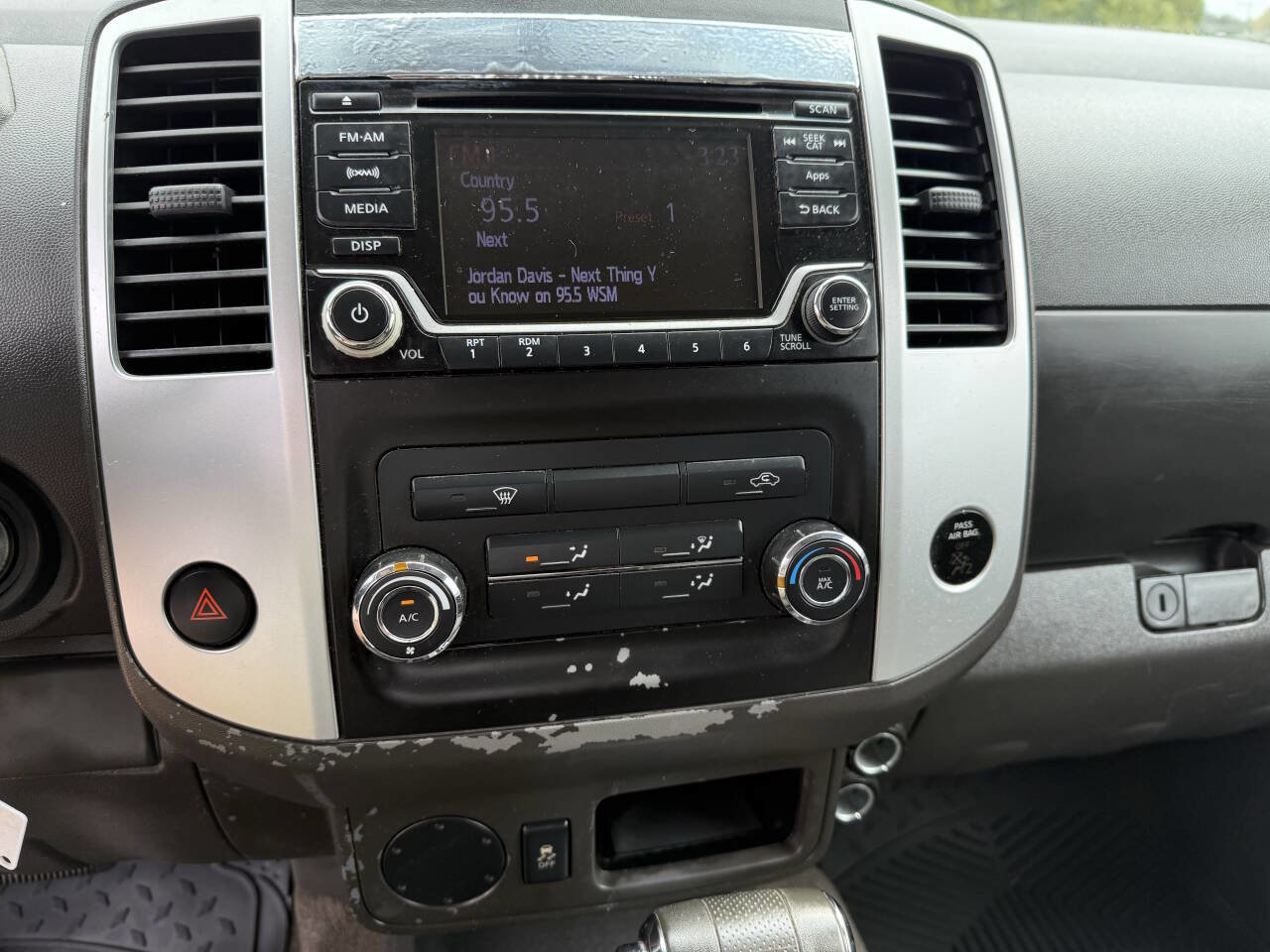 Used 2016 Nissan Frontier Desert Runner image 10