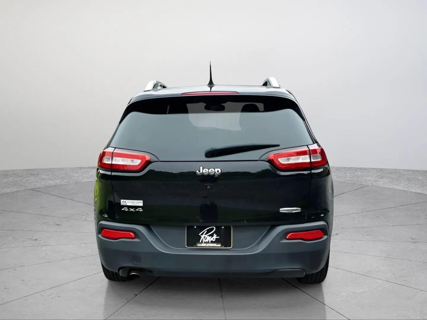 Used 2017 Jeep Cherokee Latitude w/ Cold Weather Group image 8