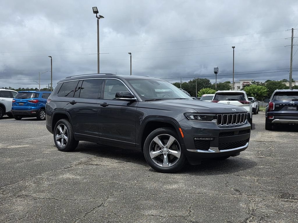 Used 2022 Jeep Grand Cherokee L Limited RWD image 2