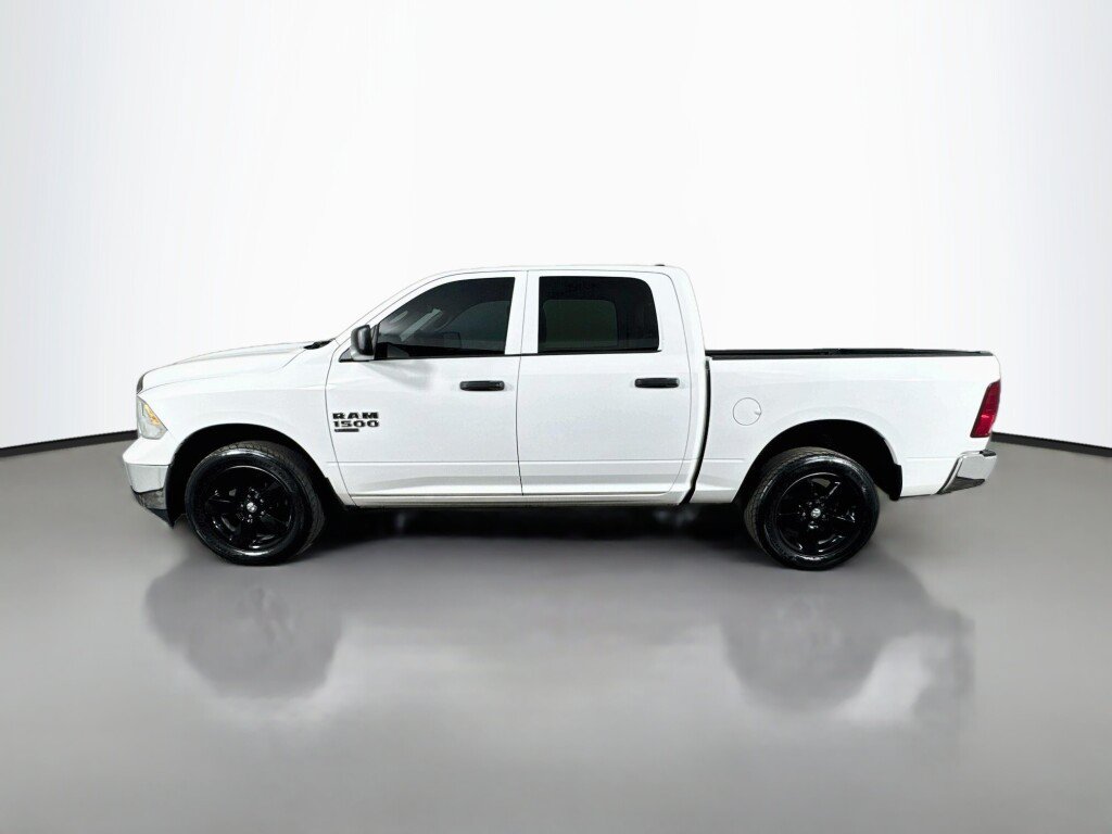 Used 2023 RAM 1500 Classic SLT AWD/4WD image 2