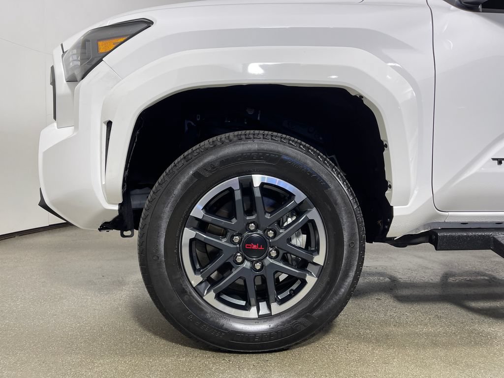 Certified 2025 Toyota Tacoma TRD Sport AWD/4WD image 11