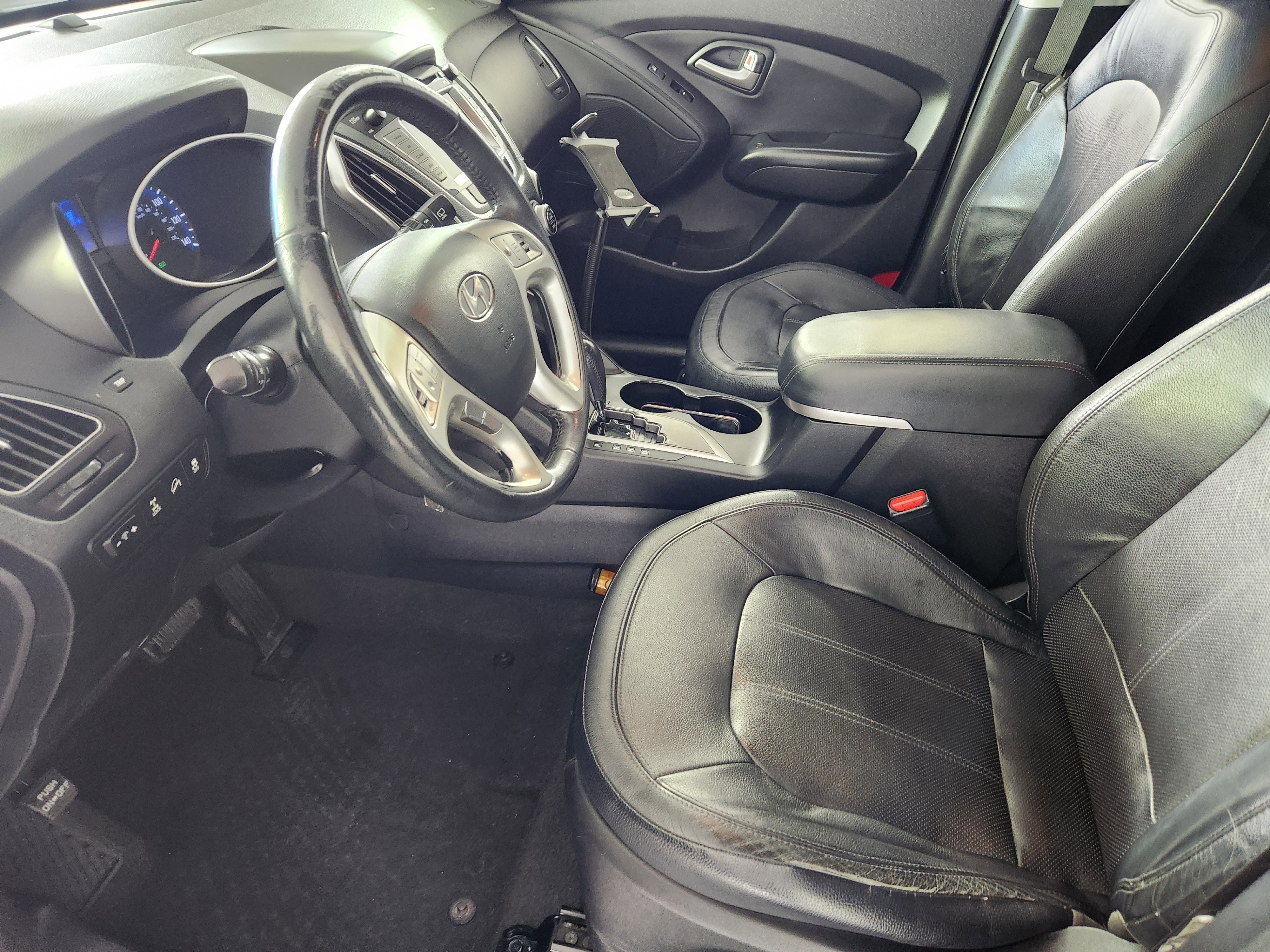 Used 2012 Hyundai Tucson Limited w/ Premium Pkg image 11