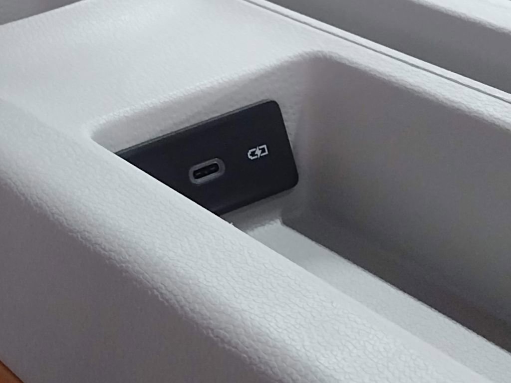 New 2025 Volkswagen ID. Buzz 1st Edition image 20