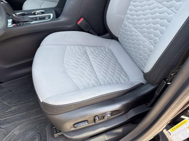 Used 2021 Chevrolet Equinox LT w/ LPO, Floor Liner Package FWD image 15