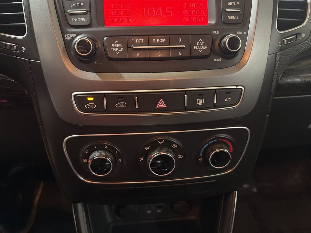 Used 2015 Kia Sorento LX image 22