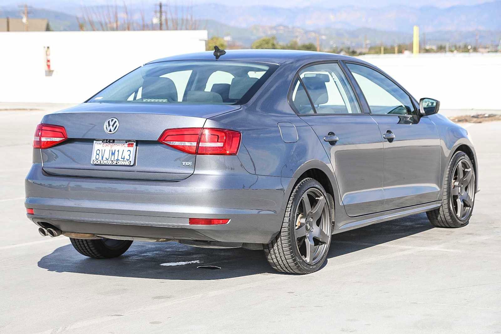 Used 2015 Volkswagen Jetta TDI S image 5
