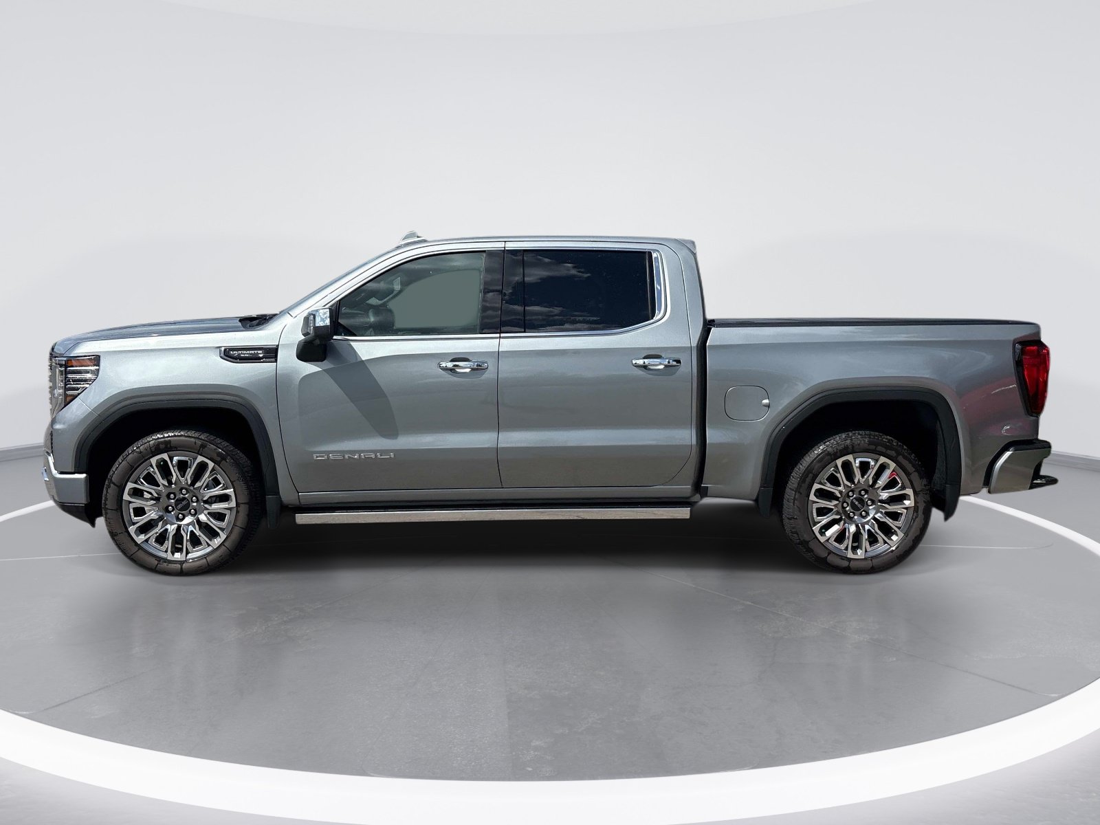 Used 2026 GMC Sierra 1500 Denali Ultimate AWD/4WD image 5