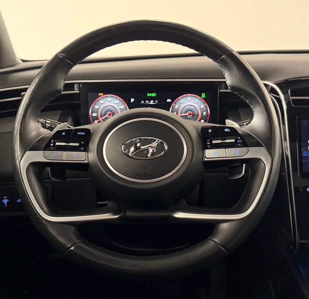 Used 2022 Hyundai Santa Cruz Limited AWD/4WD image 16
