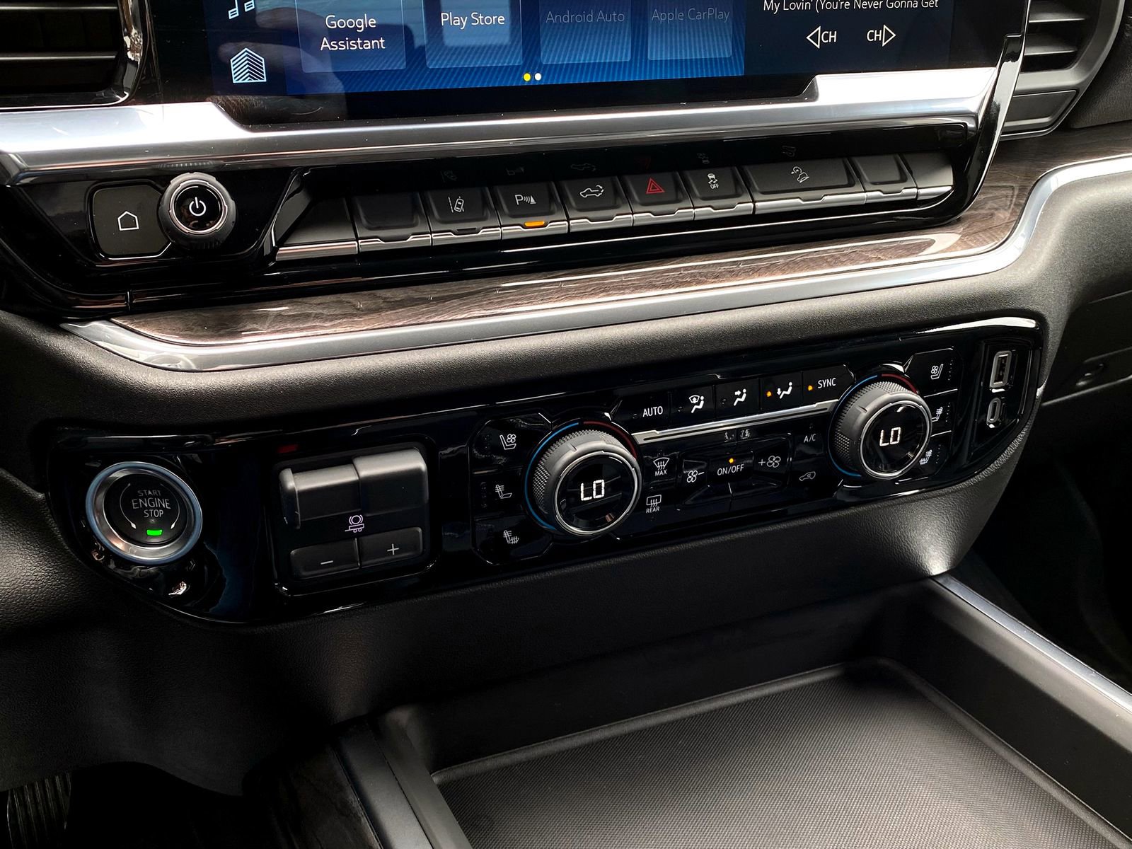 Used 2025 Chevrolet Silverado 2500 LTZ w/ LTZ Premium Package image 22