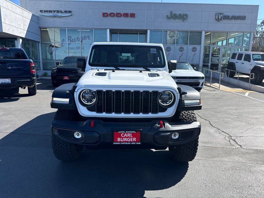 Certified 2025 Jeep Wrangler Unlimited Rubicon w/ Convenience Group AWD/4WD image 2