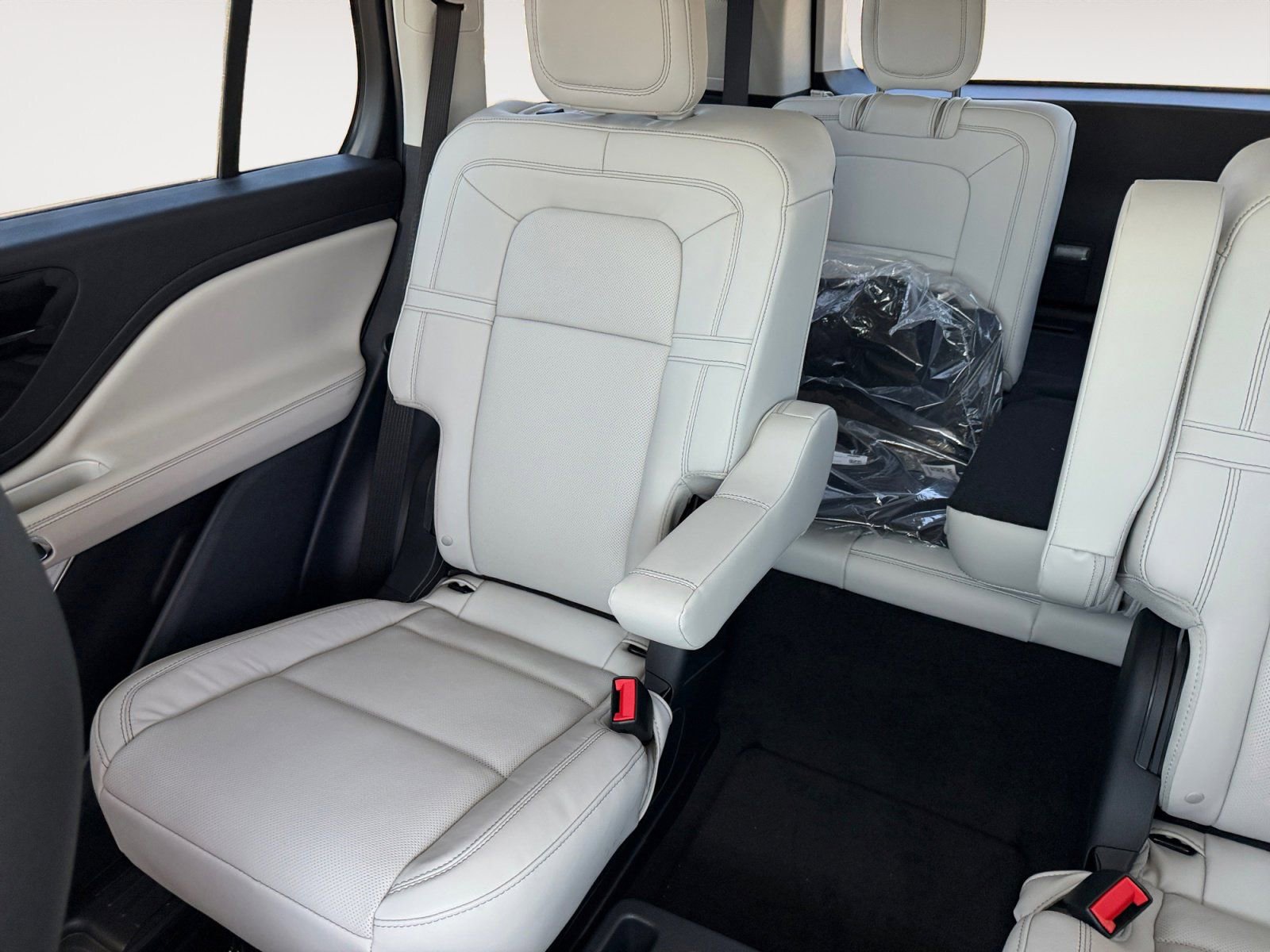 New 2026 Lincoln Aviator Reserve image 13