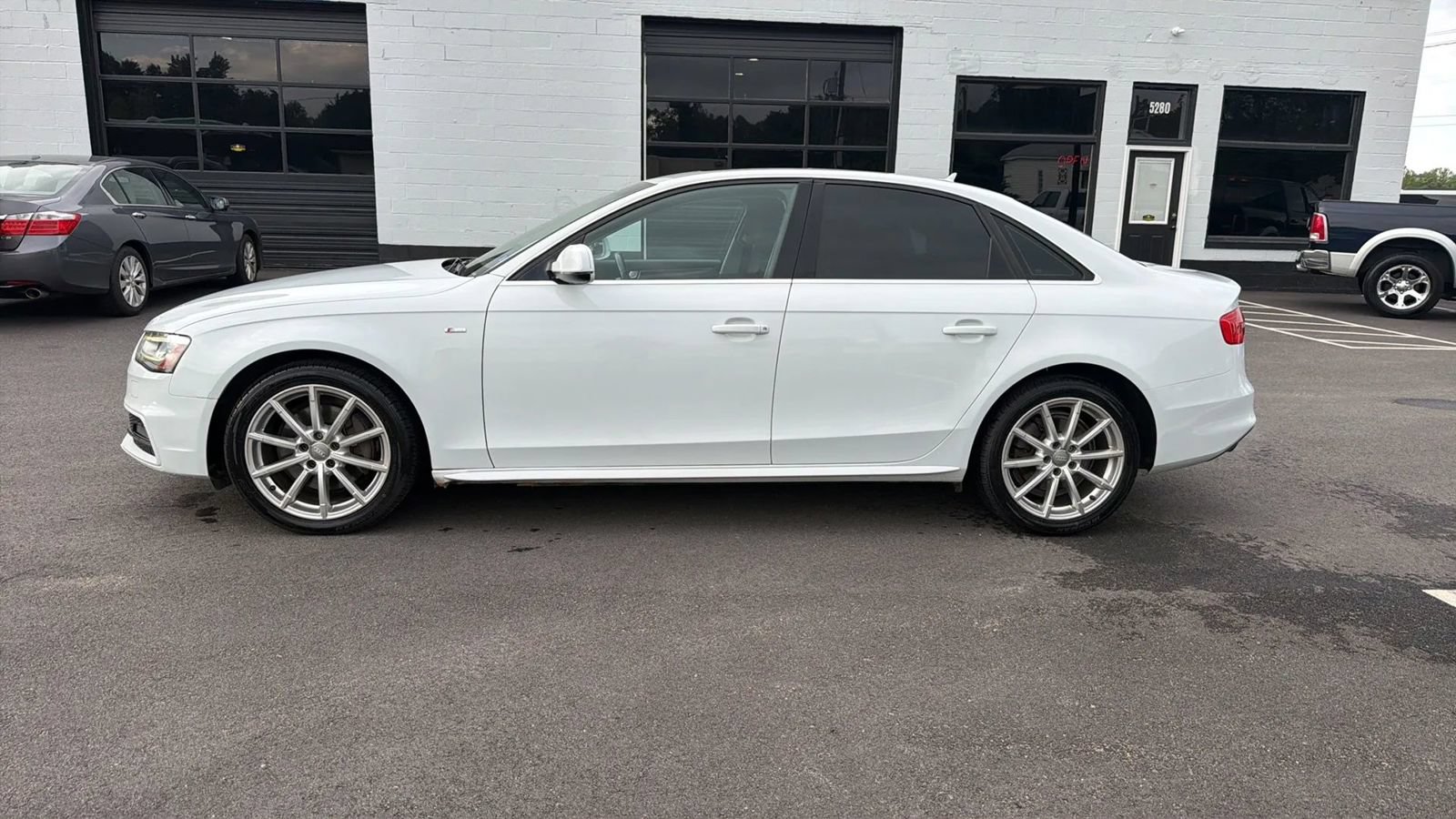 Used 2016 Audi A4 2.0T Premium Plus w/ Technology Package AWD/4WD image 4