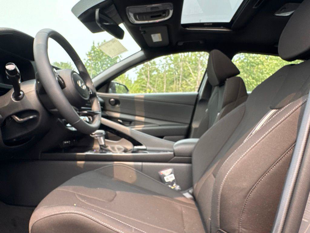 New 2026 Hyundai Elantra SEL Sport Premium FWD image 19