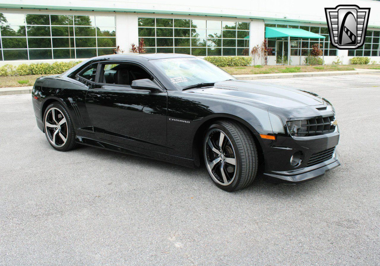 Used 2011 Chevrolet Camaro SS w/ RS Package image 8