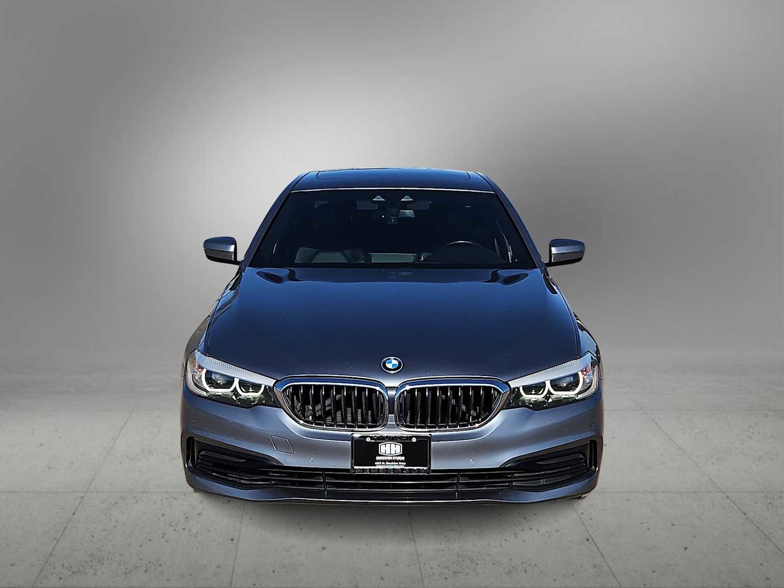 Used 2019 BMW 530e w/ Convenience Package image 3