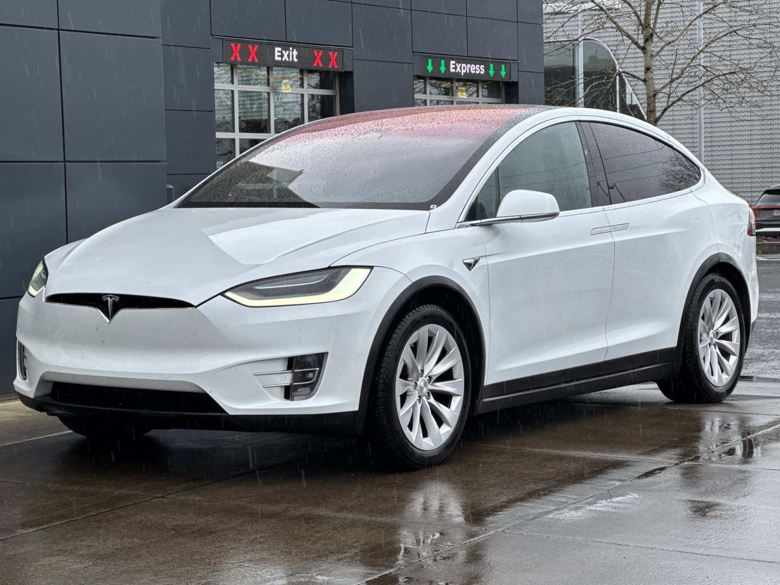Used 2020 Tesla Model X Long Range image 7