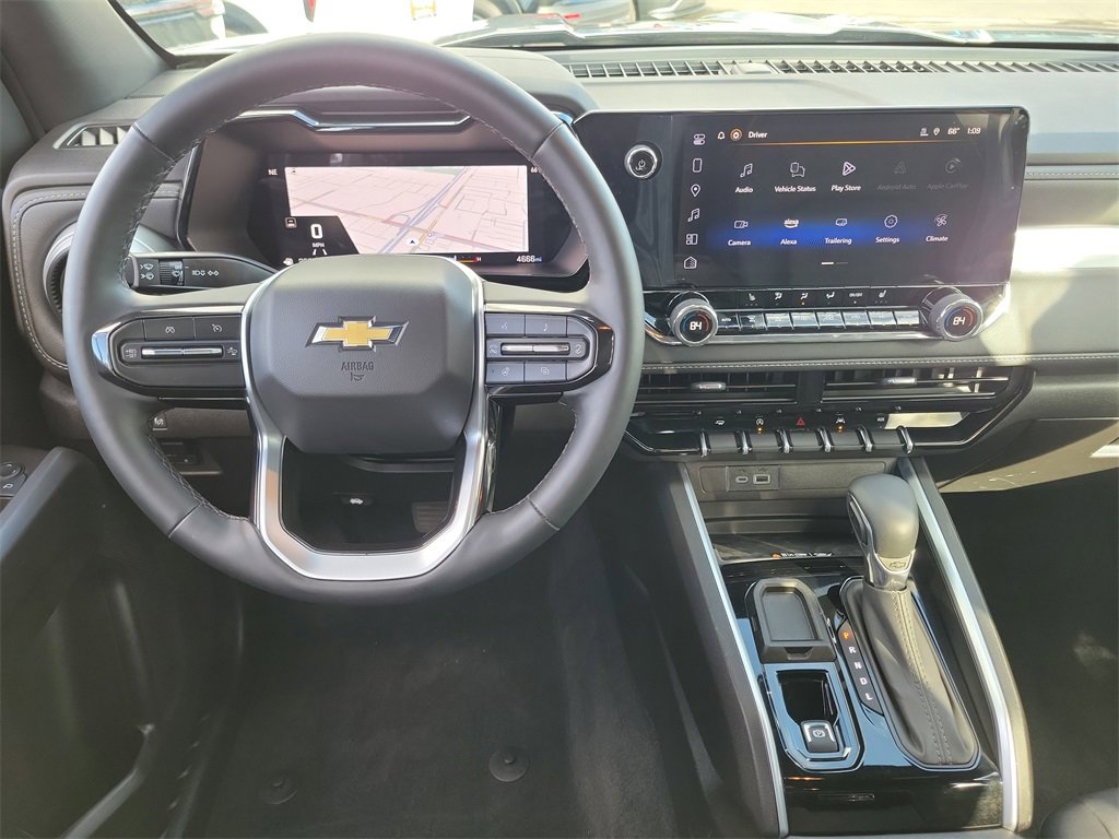 Used 2025 Chevrolet Colorado LT w/ LT Convenience Package image 4