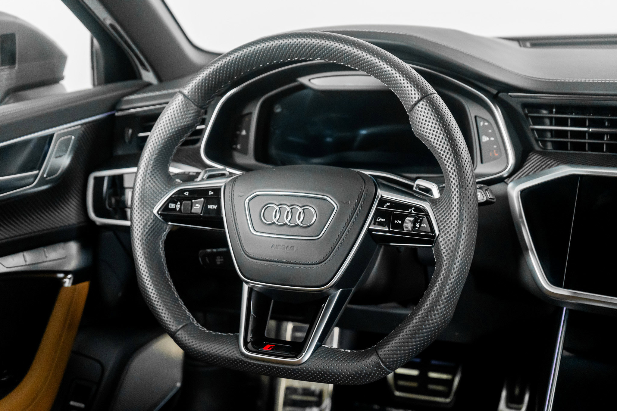 Used 2025 Audi RS 6 performance image 55