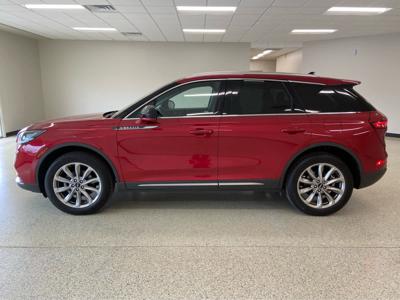 Used 2022 Lincoln Corsair AWD w/ Premium Package image 14